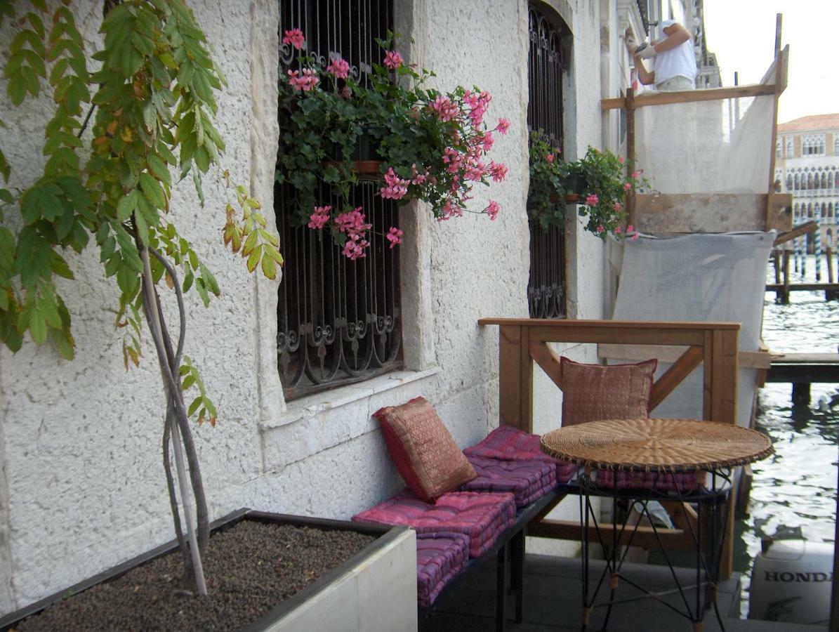 Luxury Apartment On The Grand Canal Венеция Экстерьер фото